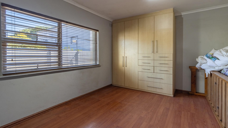 5 Bedroom Property for Sale in Northgate Western Cape